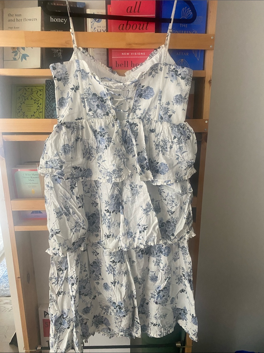 House of Harlow 1960 White and Blue Floral Tiered Maxi Dress - Picture 7 of 9